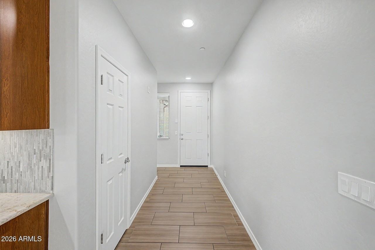 1460 N Banning - Photo 4 of 27