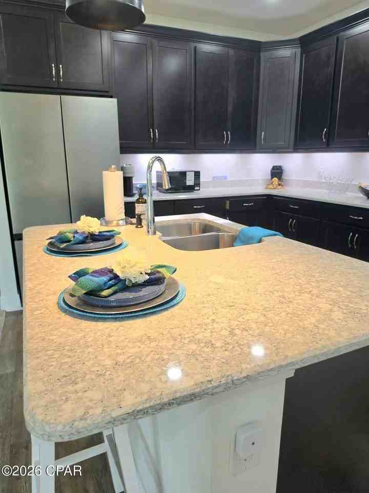 9348 Daydream Dr - Photo 4 of 44