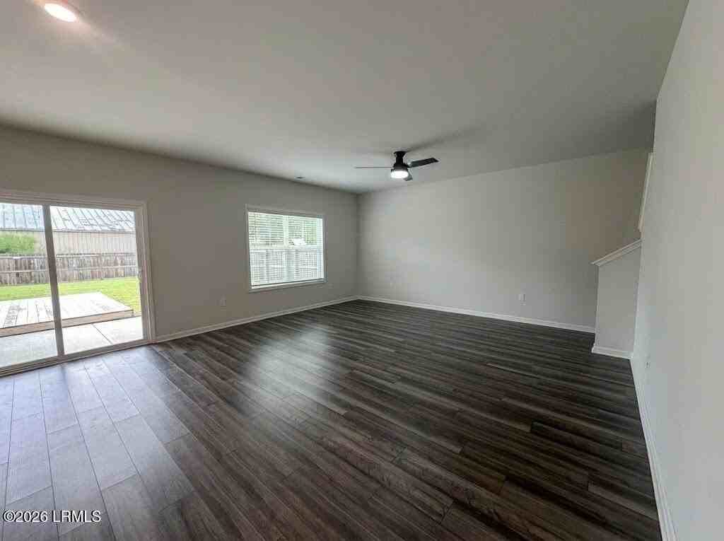 81 Chestnut St - Photo 5 of 26
