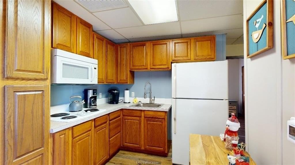 5585 Straub Rd #102 - Photo 3 of 22