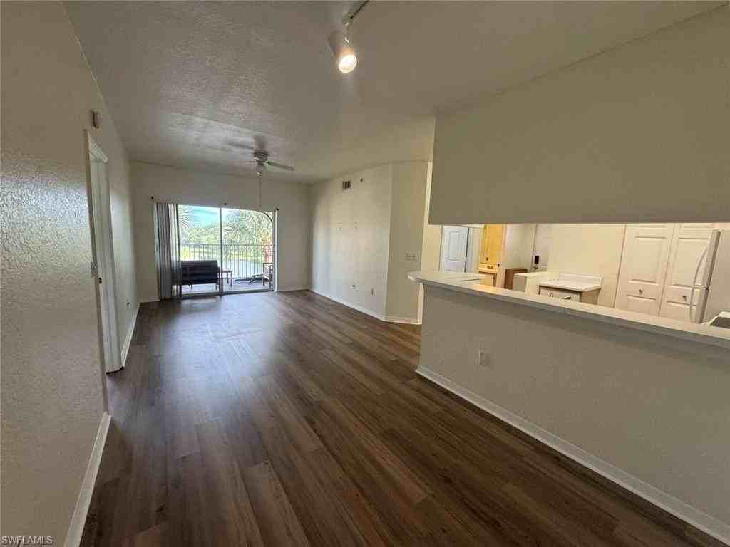 6400 Aragon Way Apt 303 - Photo 3 of 16