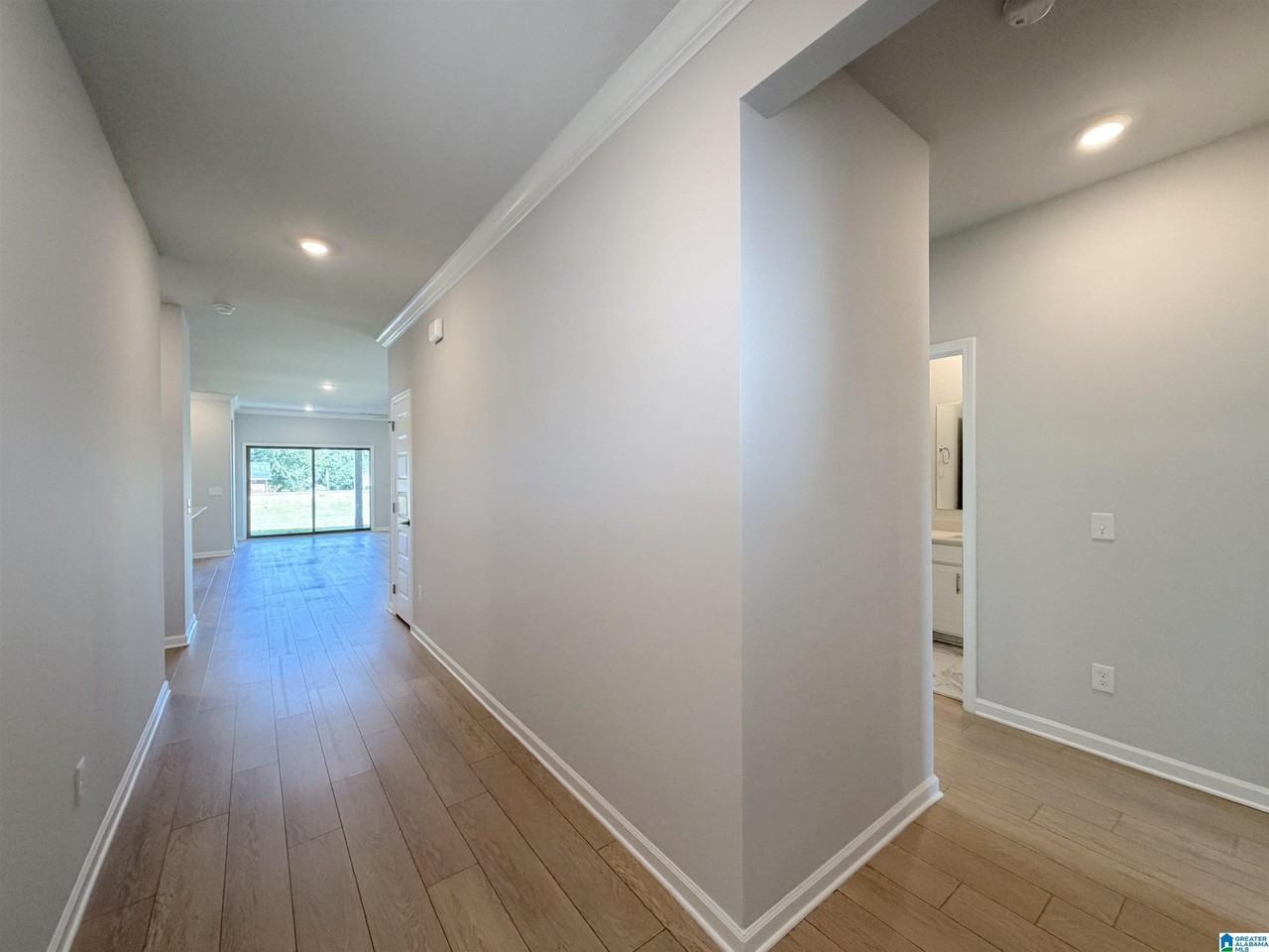 234 Granby Ln - Photo 5 of 42