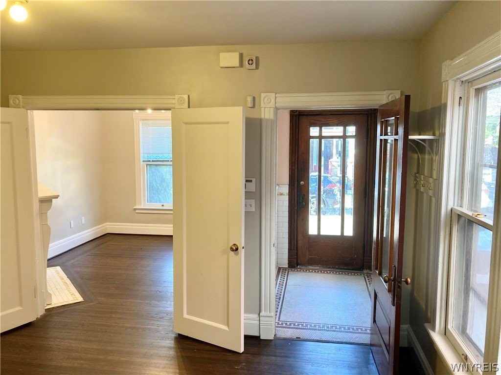 62 Trinity Pl - Photo 2 of 13