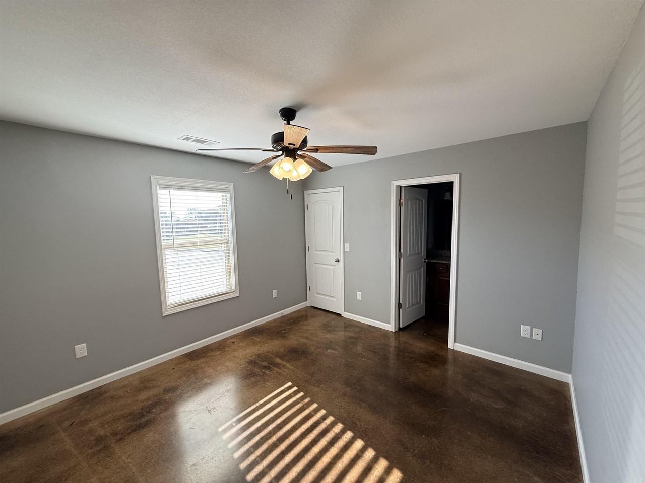 125 Hayes St - Photo 6 of 8