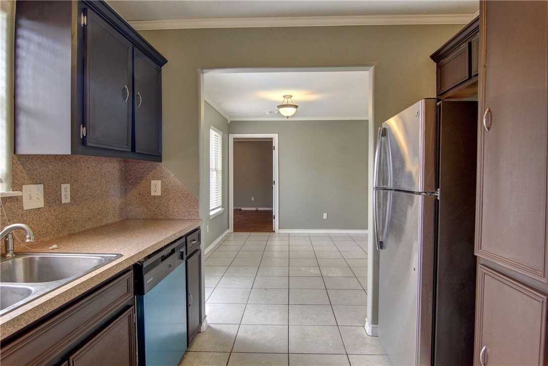 5825 Skylark - Photo 4 of 26