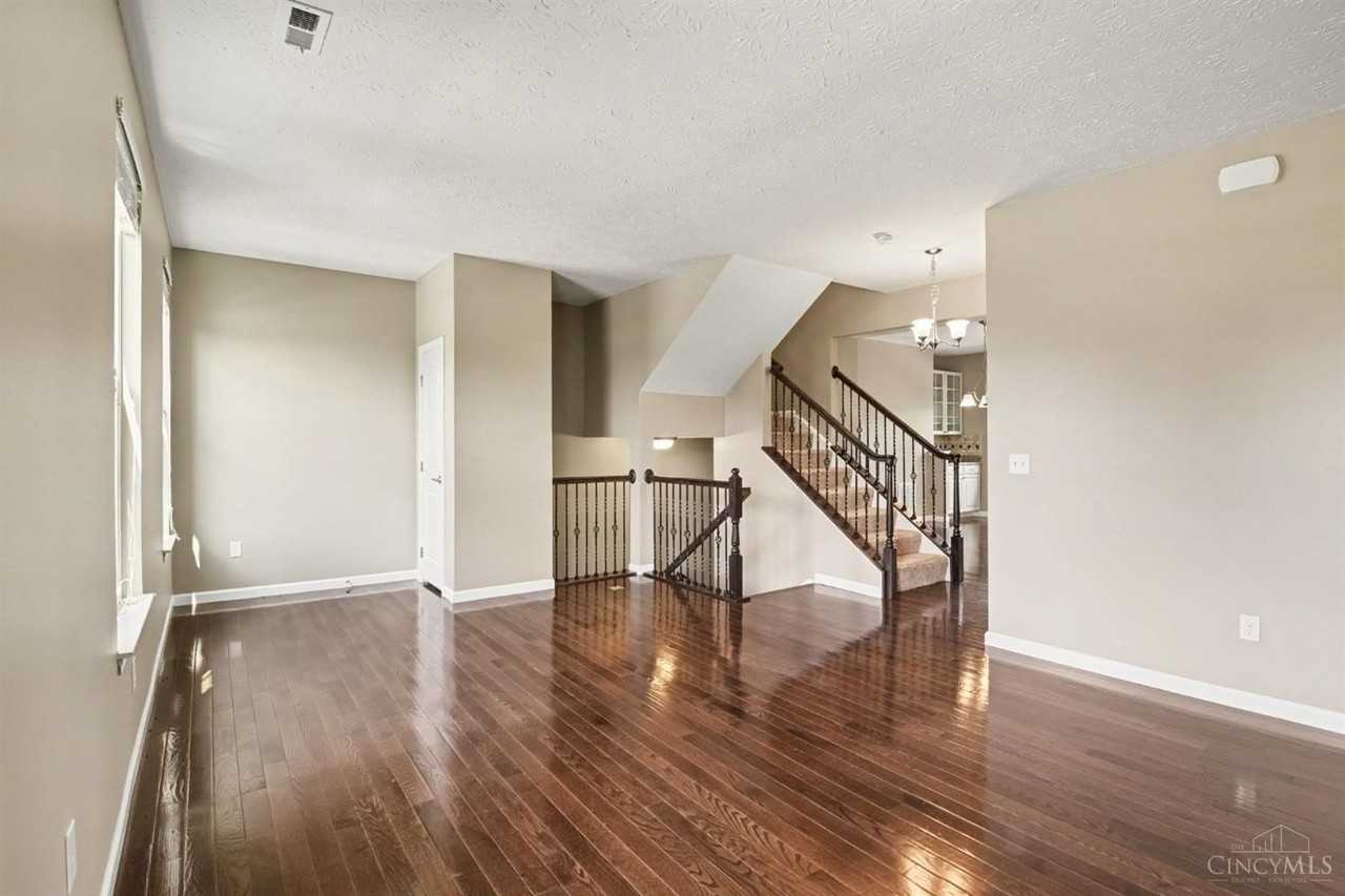 6164 Village Center Ave - Photo 4 of 31