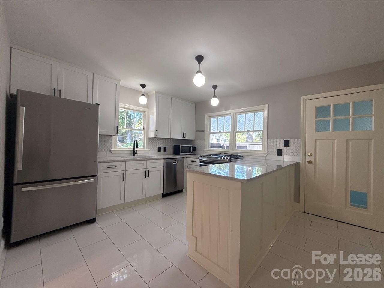 4223 Craig Ave - Photo 5 of 21