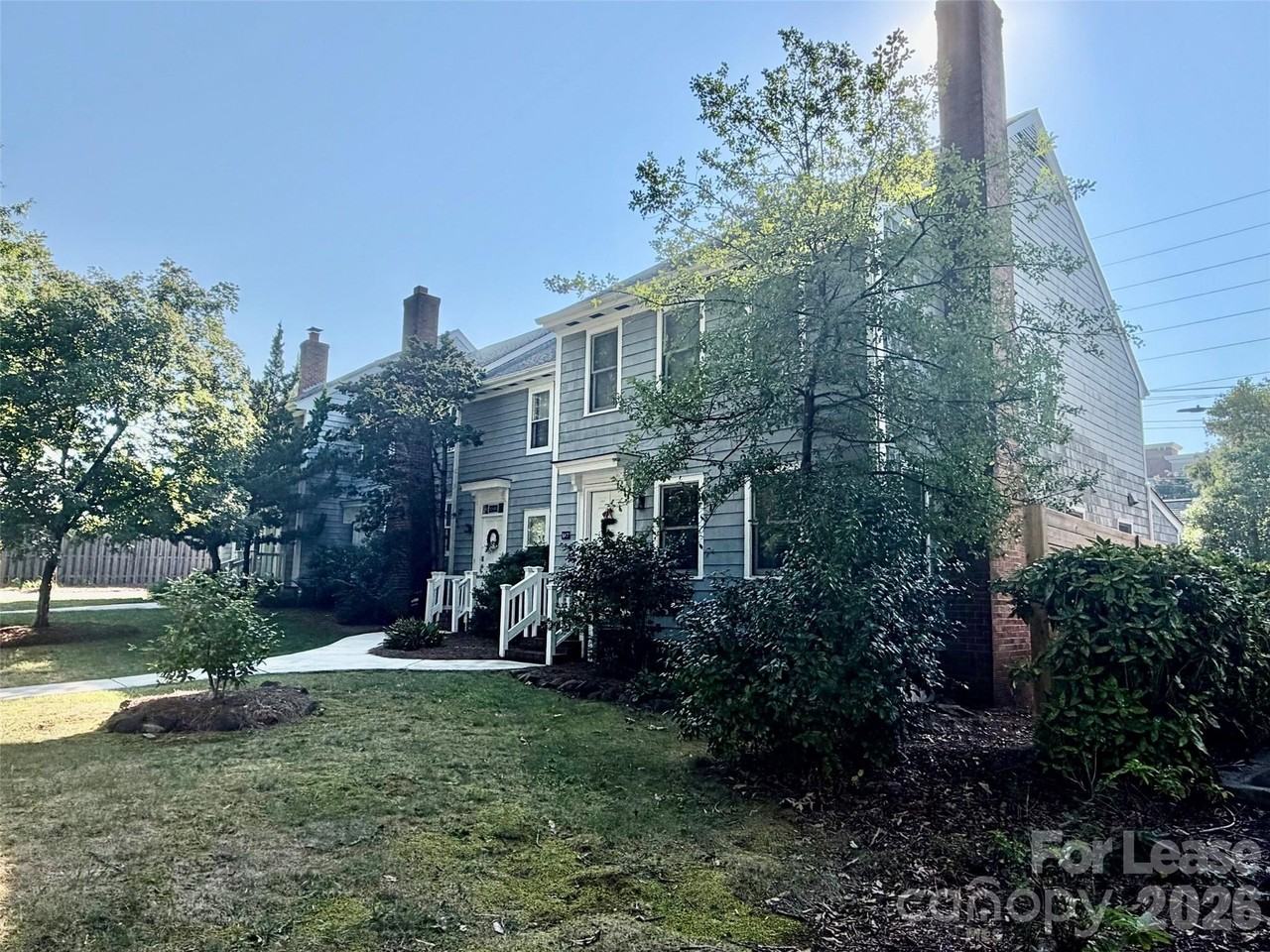 1907 Charlotte Dr - Photo 3 of 36