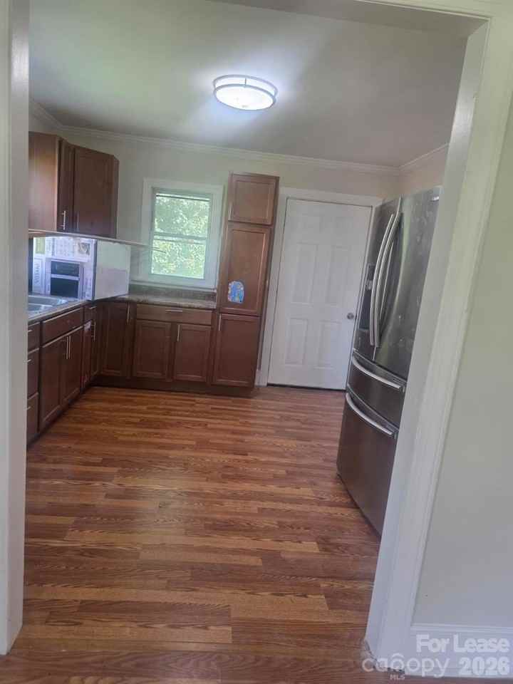 1010 E Harrison Ave - Photo 3 of 7