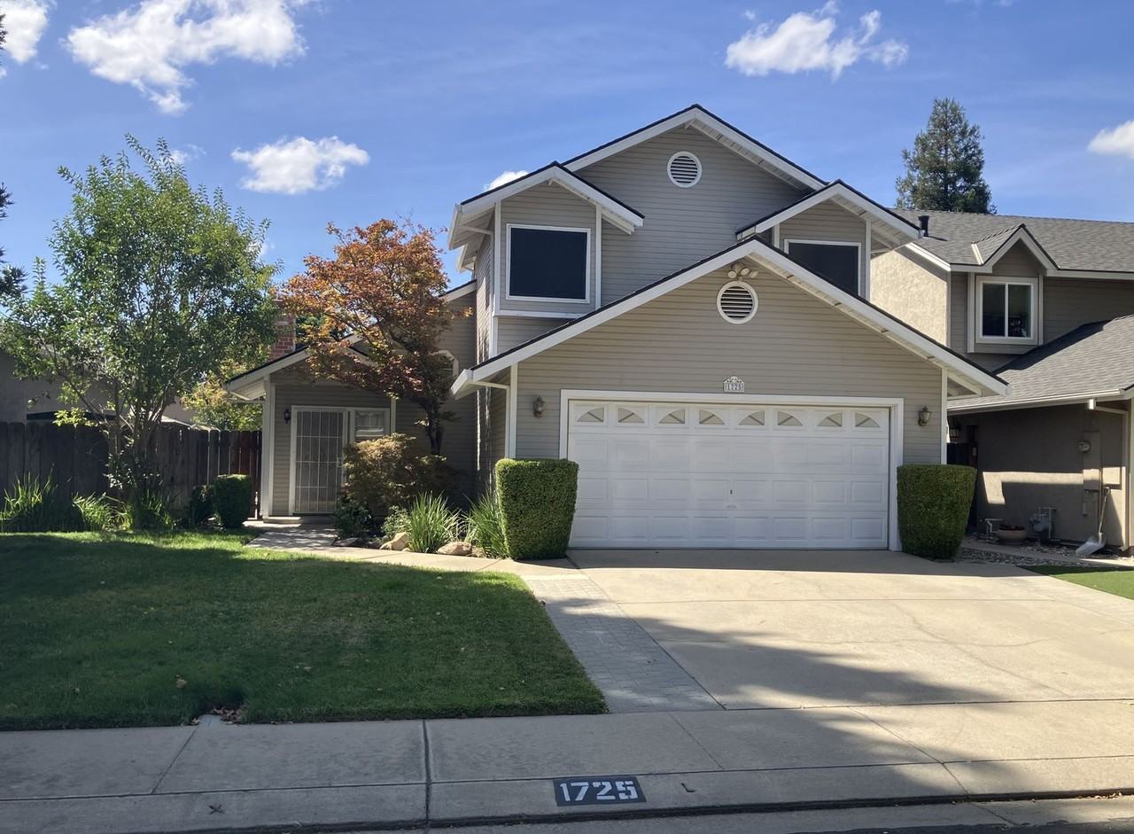 1725 Branchwood Cir