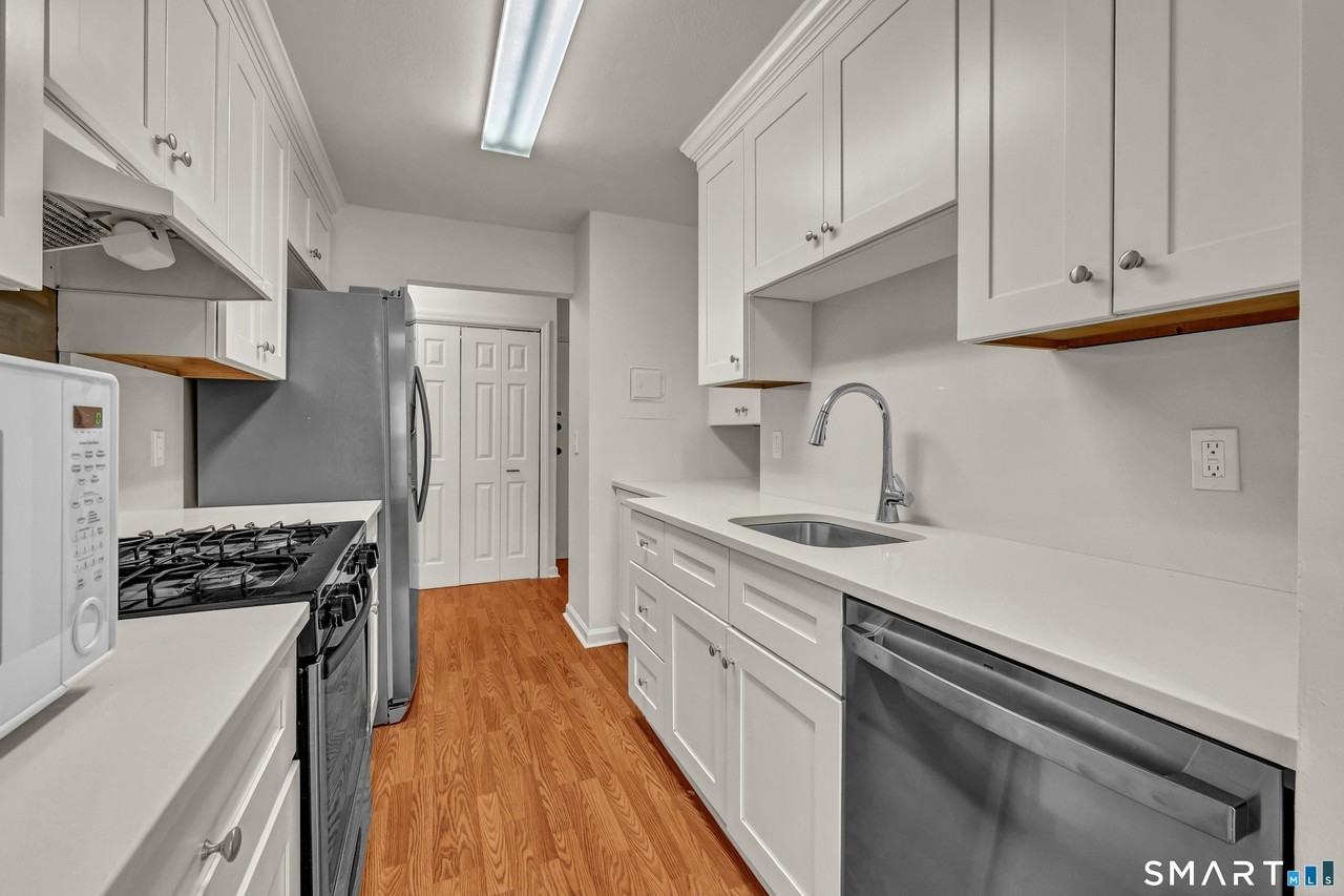 57 Lawson Ln #57 - Photo 3 of 38