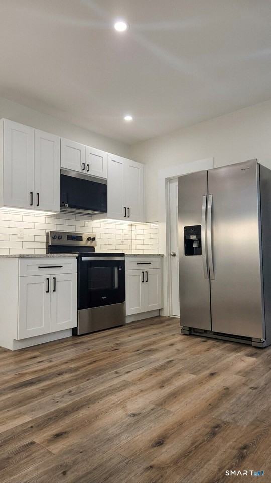 14 Meadow St #2 - Photo 4 of 15