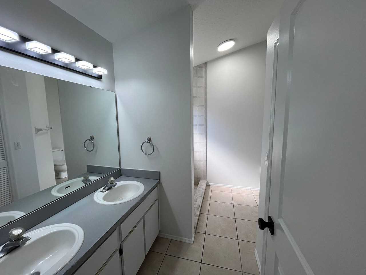 109 Crossbryn Ct - Photo 4 of 14