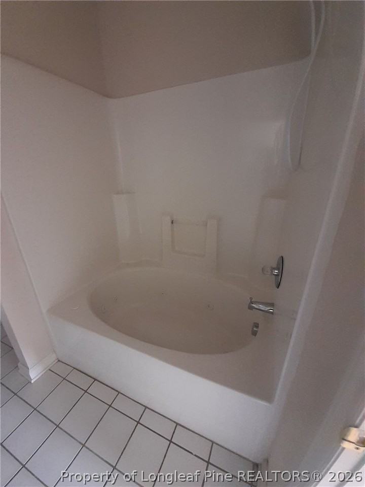 3910 Bardstown Ct #202 - Photo 7 of 8