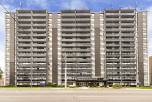 featured image of 33 Fennell Ave E