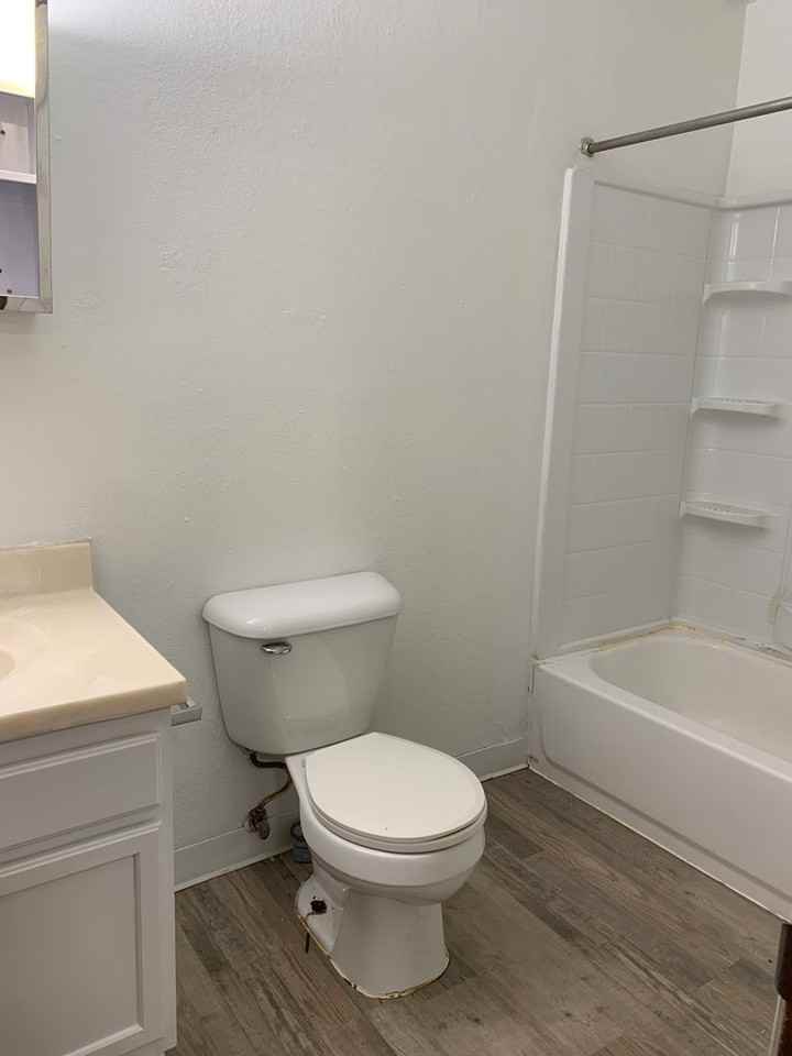 Echo Drive Apartments - Photo 4 of 12
