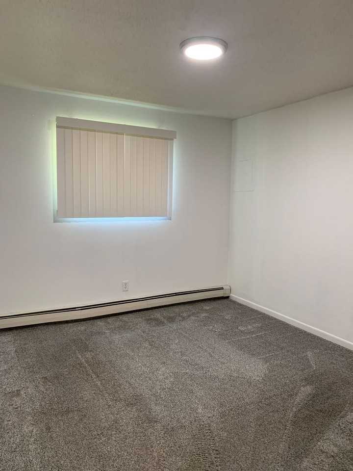 Echo Drive Apartments - Photo 5 of 12