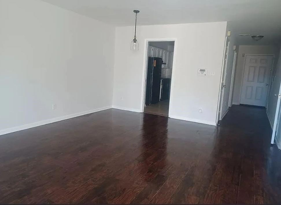 595 Wedgewood Dr - Photo 3 of 11