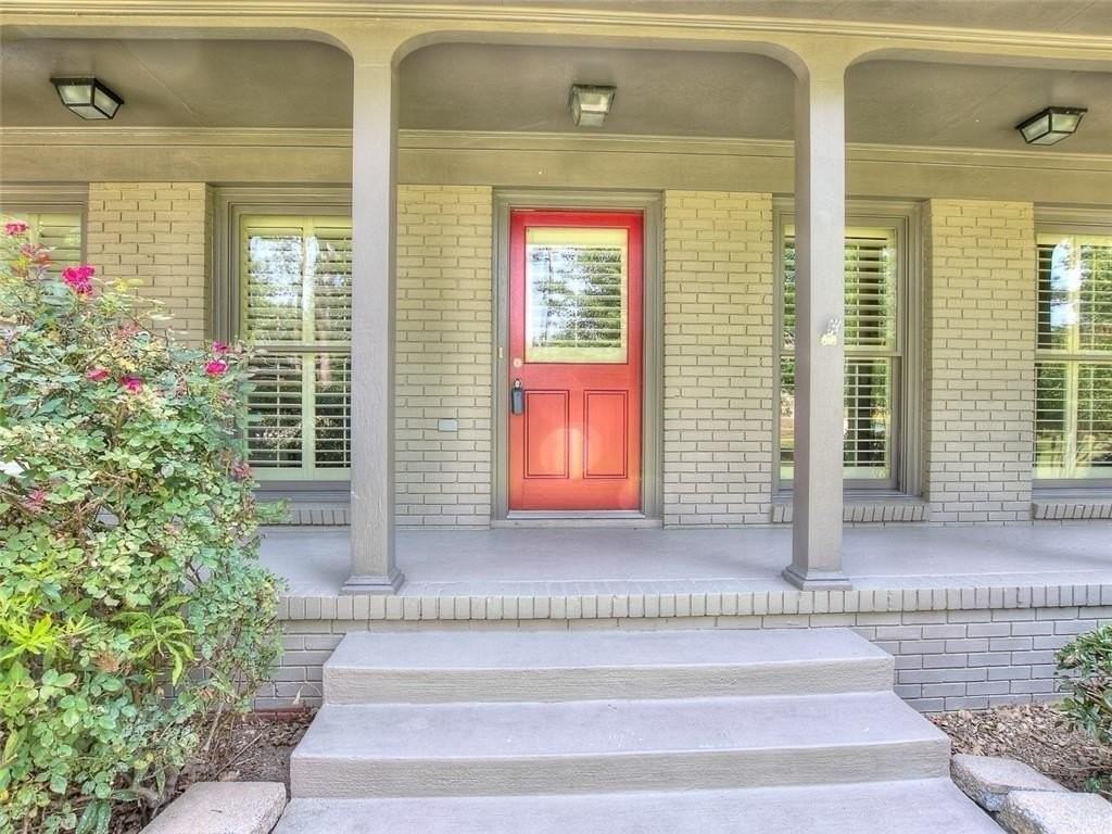 5575 Lake Forrest Dr - Photo 2 of 25