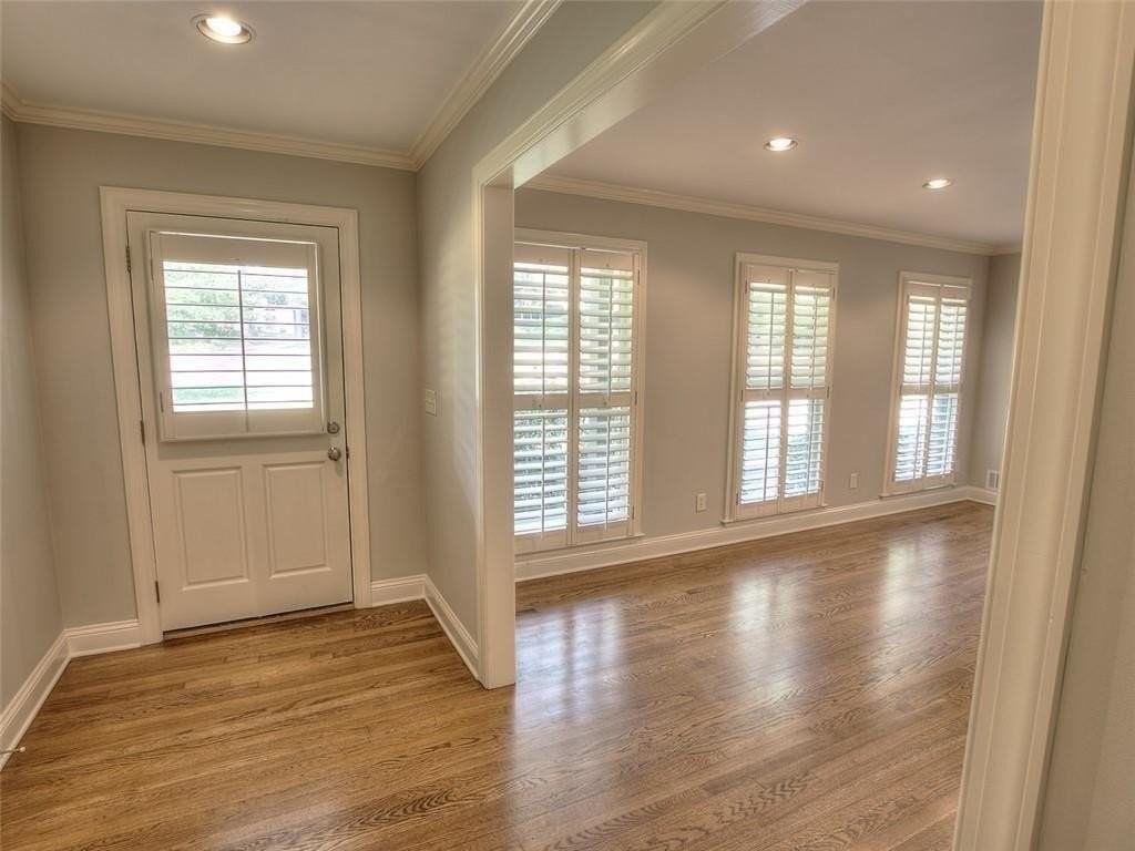 5575 Lake Forrest Dr - Photo 3 of 25