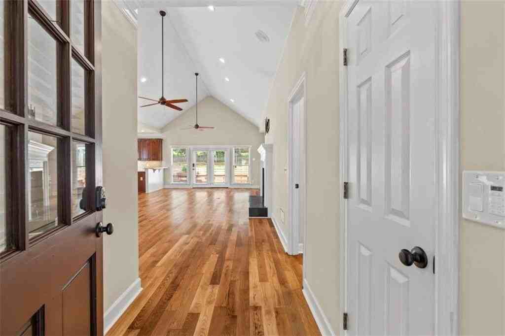 603 Fairway Ct - Photo 3 of 50