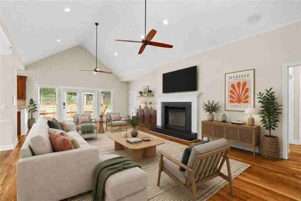 603 Fairway Ct - Photo 5 of 50