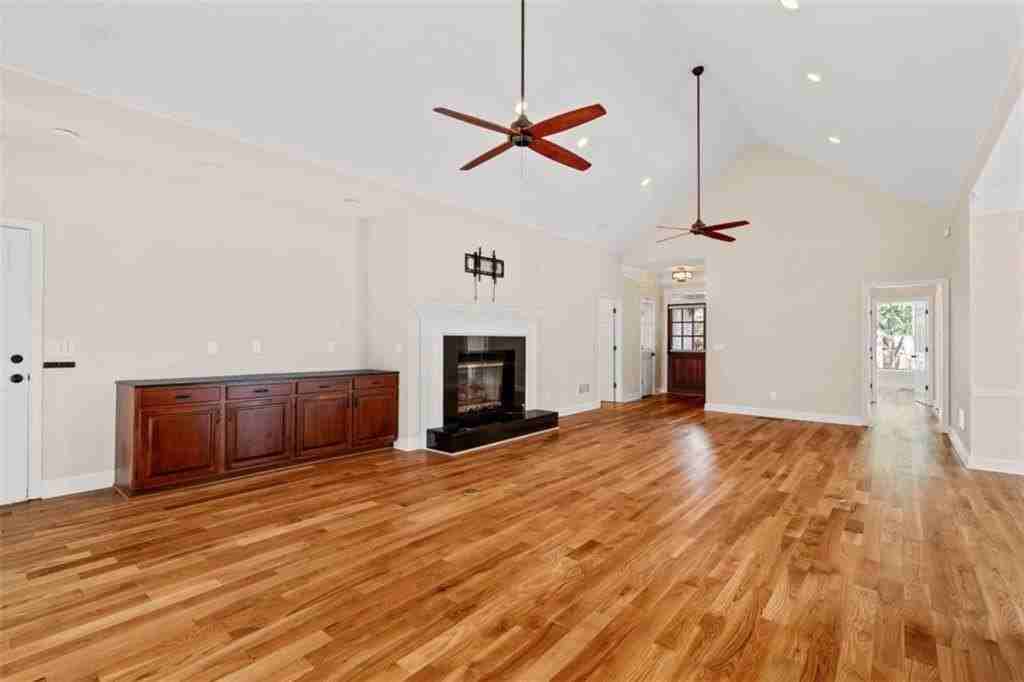 603 Fairway Ct - Photo 7 of 50