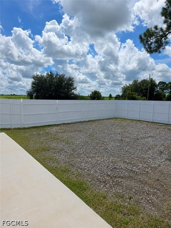 1254 Nimitz Blvd - Photo 6 of 27