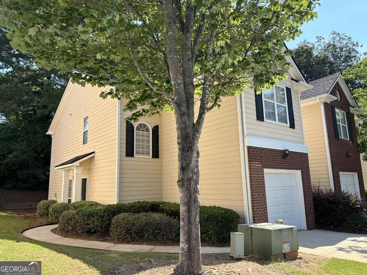 7040 Biltmore Trce - Photo 3 of 35