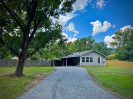 featured image of 6201 N Park Rd