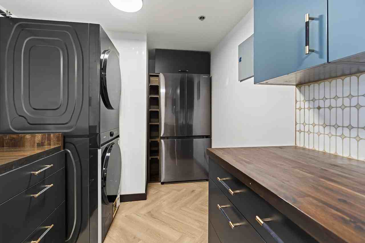 10171 119 St Nw - Photo 6 of 18