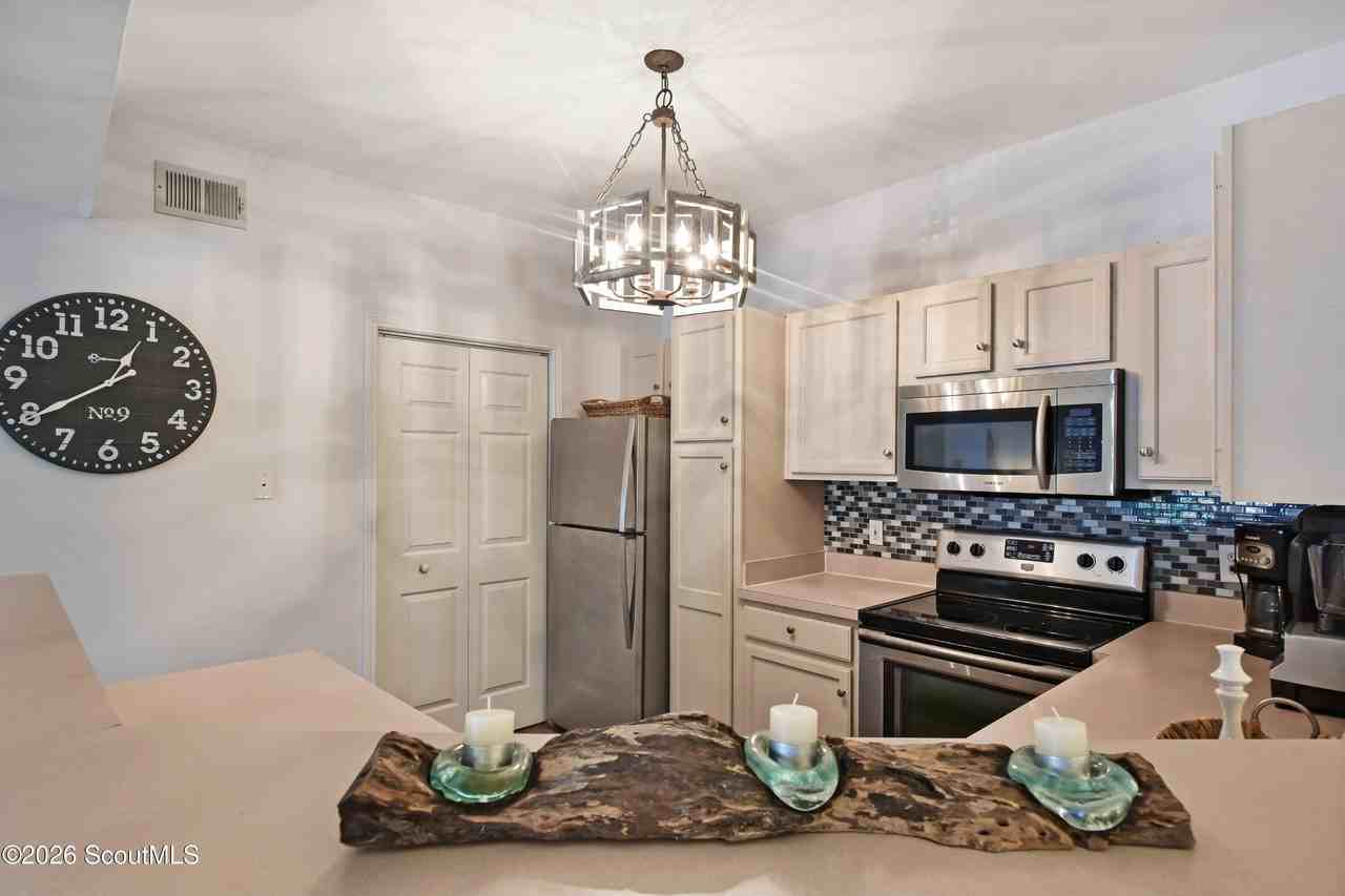 1704 Frederica Rd #421 - Photo 6 of 21