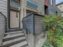 featured image of 6025 California Ave Sw