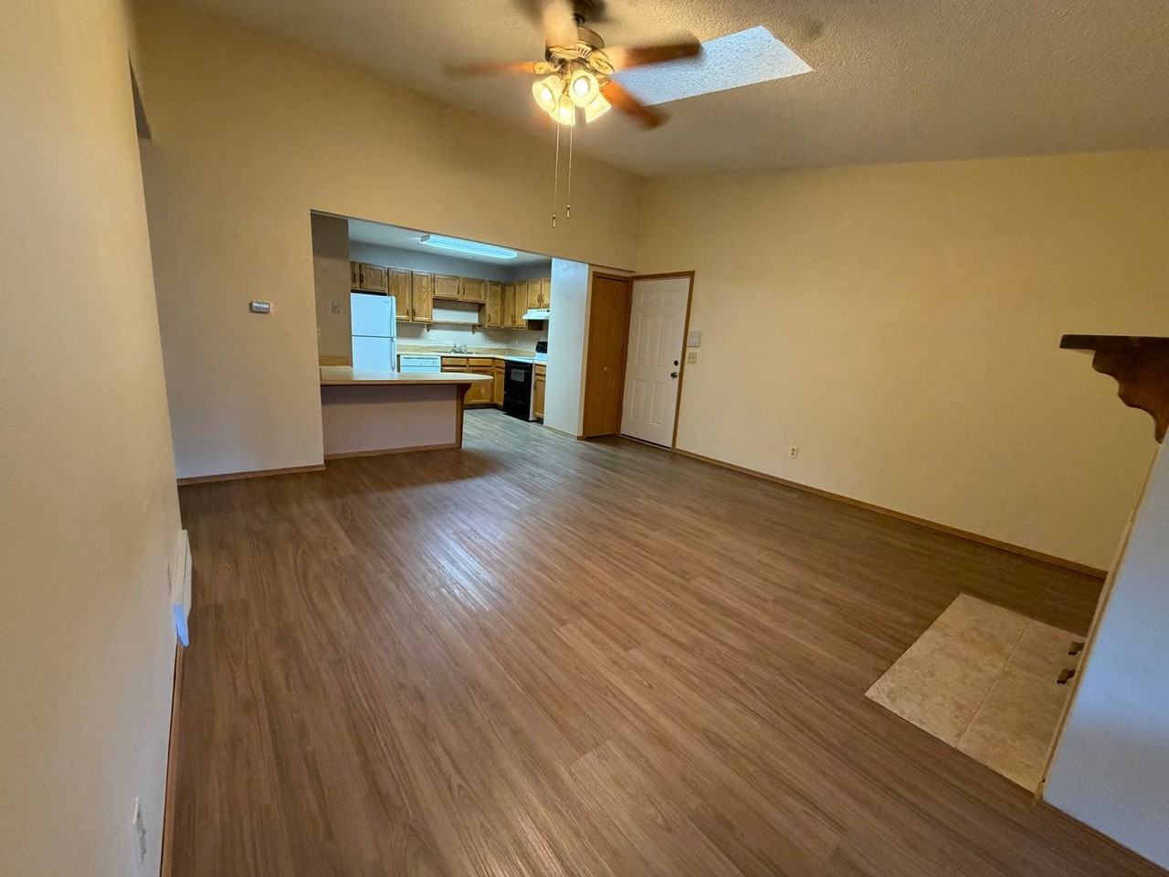 6486 Mcnichols Ct - Photo 3 of 9