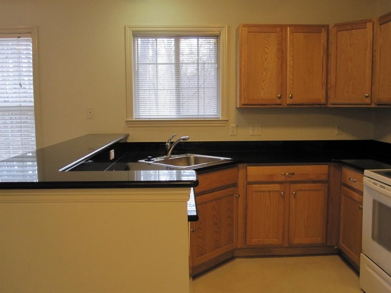 3055 Barclay Way - Photo 5 of 13