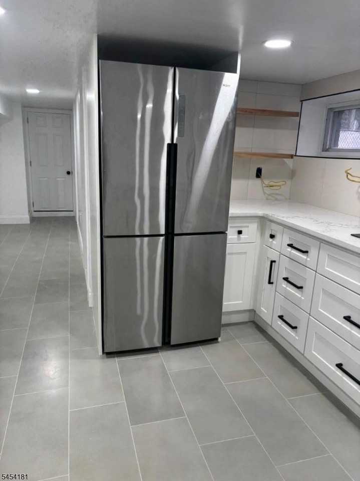 20 Maple Ave #A - Photo 6 of 16
