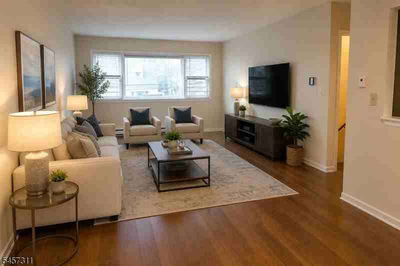 511 Downer St - Photo 2 of 8