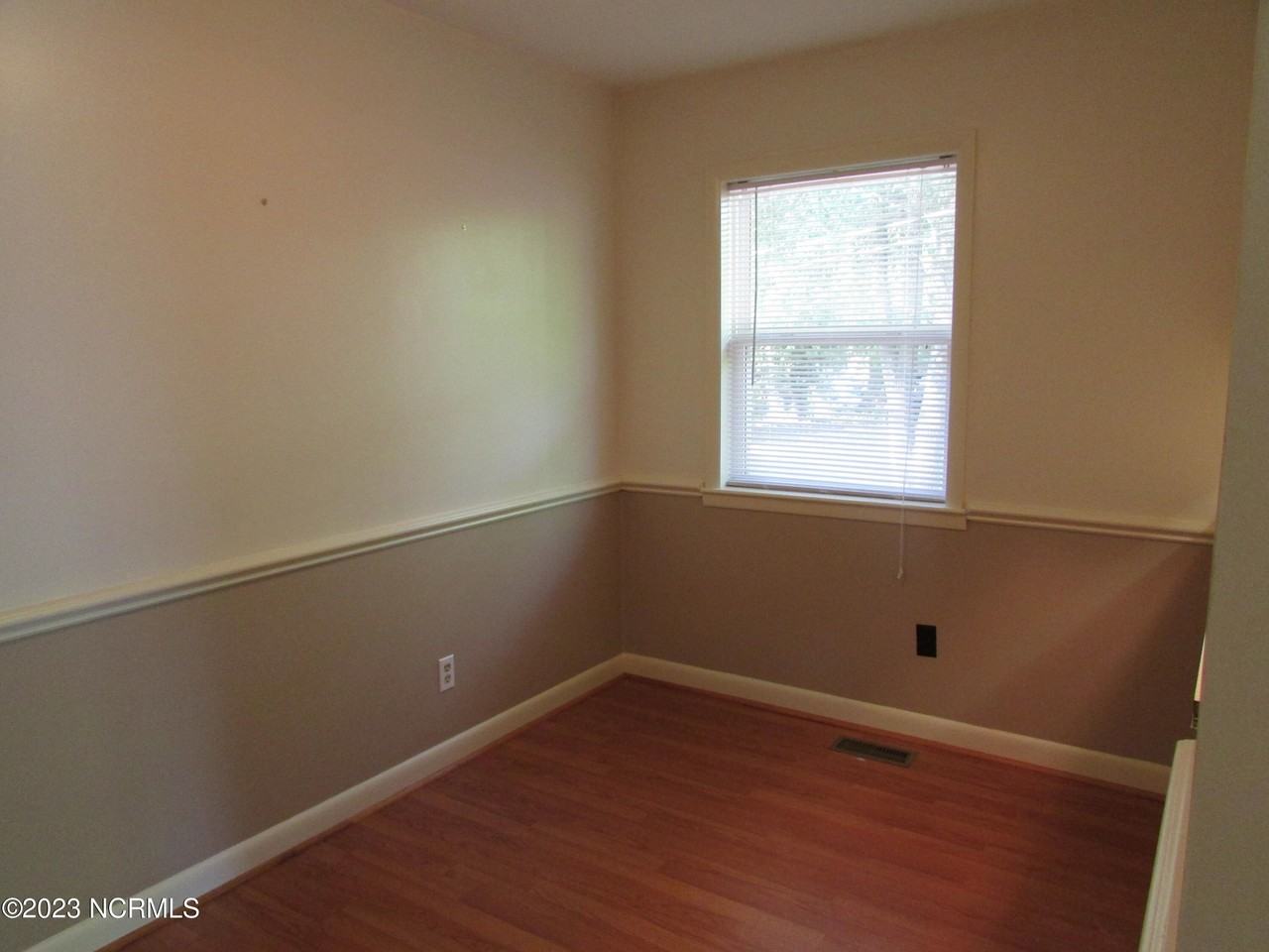 202 Wrenwood Cir - Photo 6 of 15