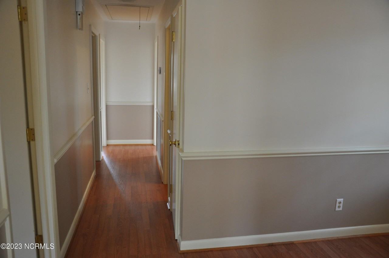 202 Wrenwood Cir - Photo 7 of 15