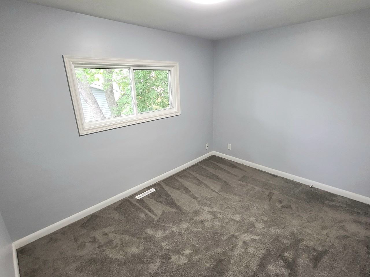 7612 23 Street Southeast - Photo 5 of 12