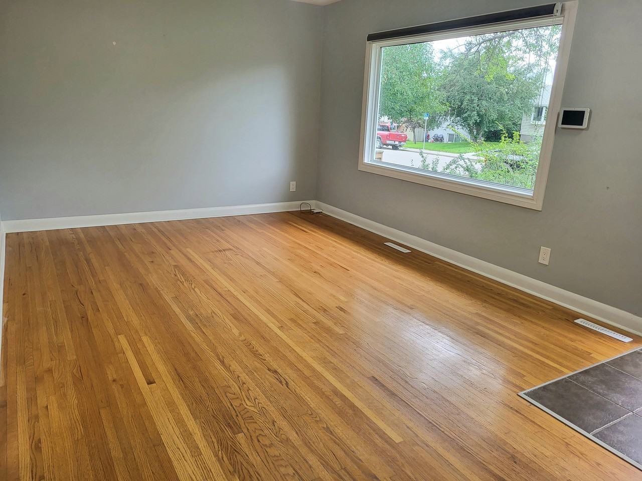 7612 23 Street Southeast - Photo 3 of 12
