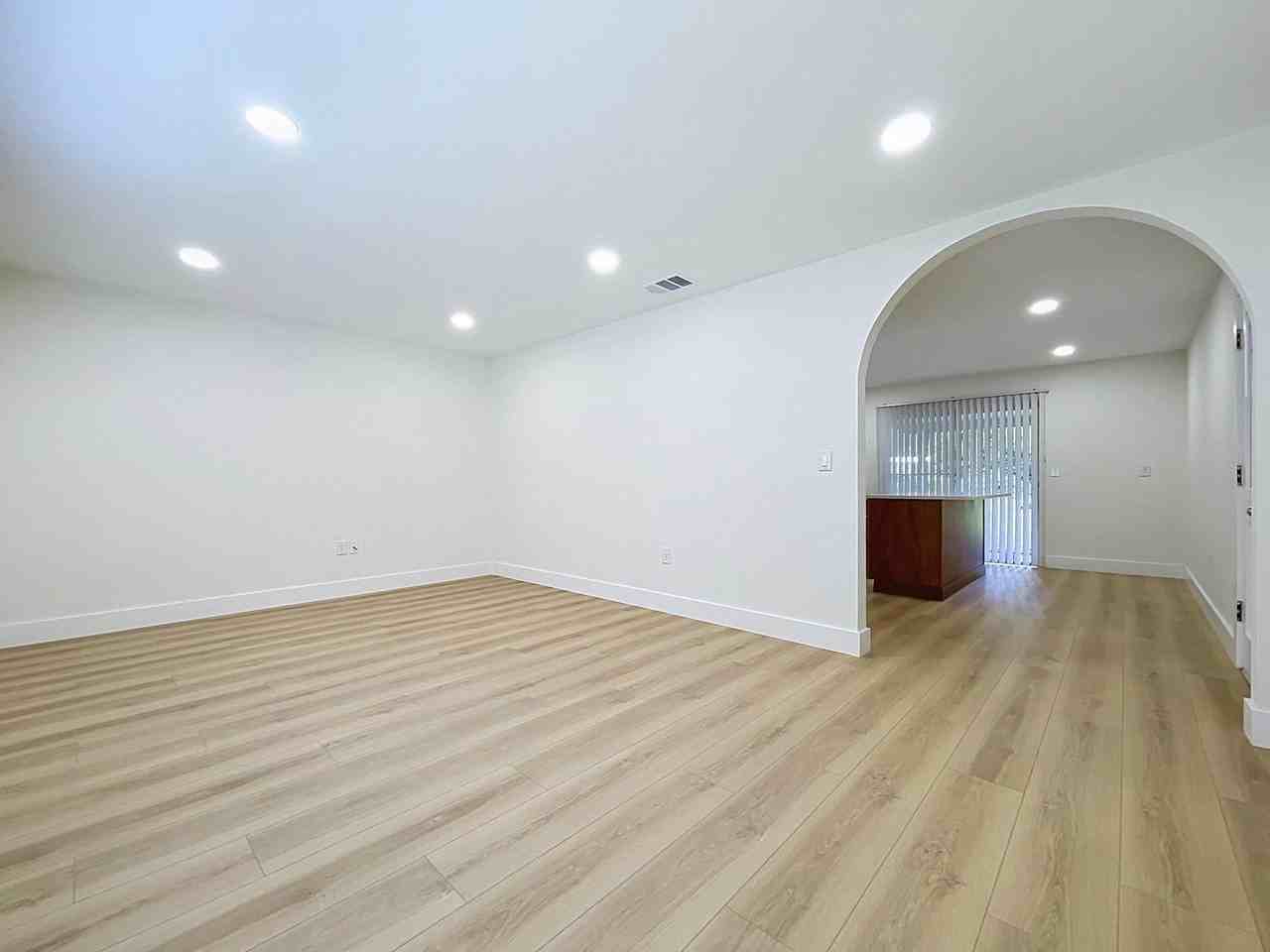 4717 Fernery Ln - Photo 7 of 37