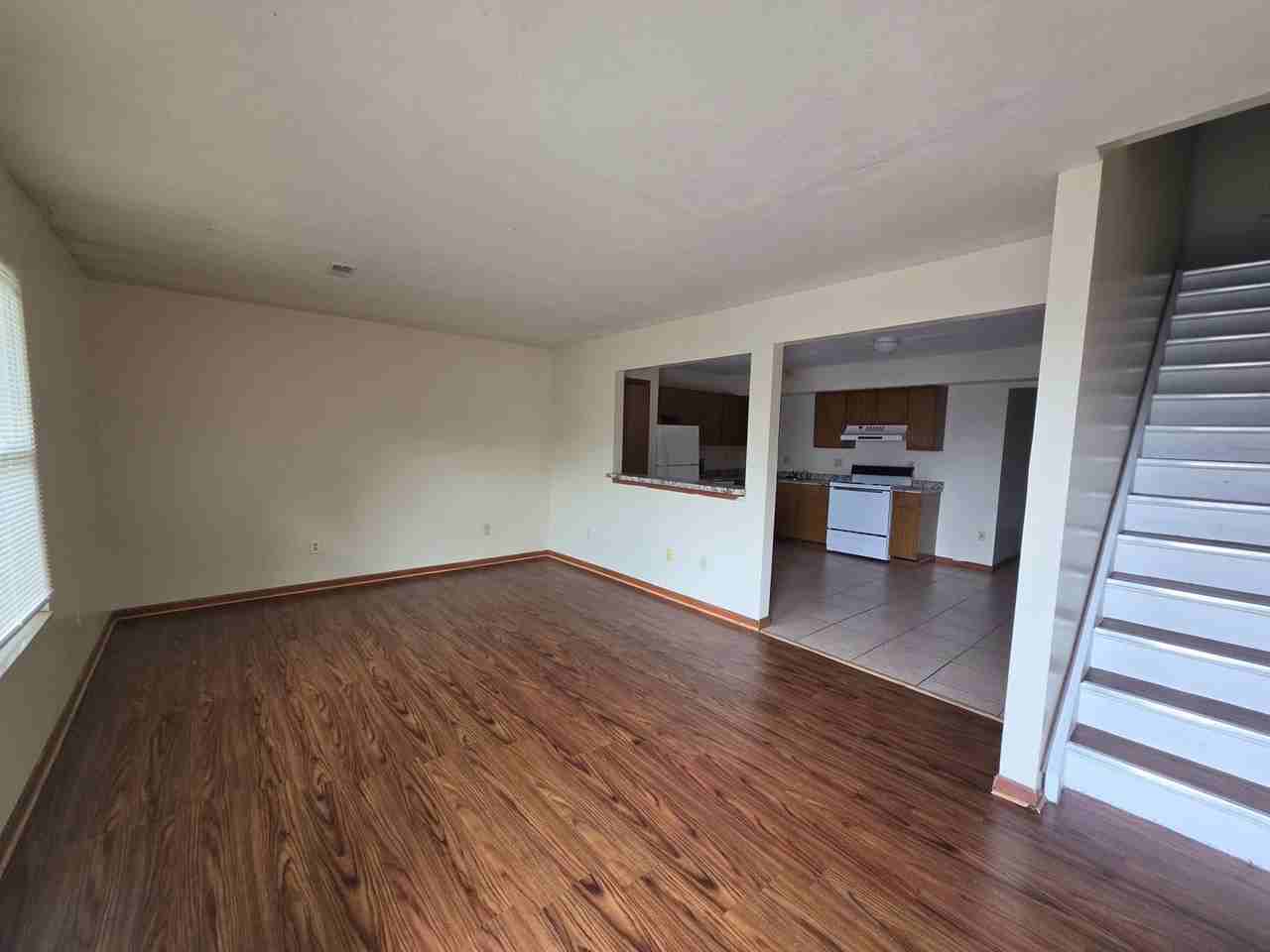 1509 Whitehall Blvd - Photo 2 of 21