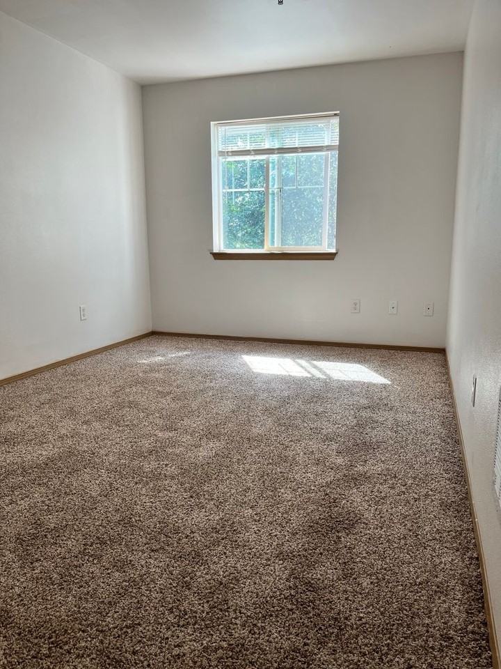 Tullwood Apartments - Photo 6 of 26