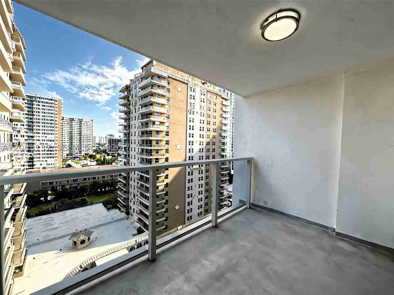 1904 S Ocean Dr #1206 - Photo 3 of 23