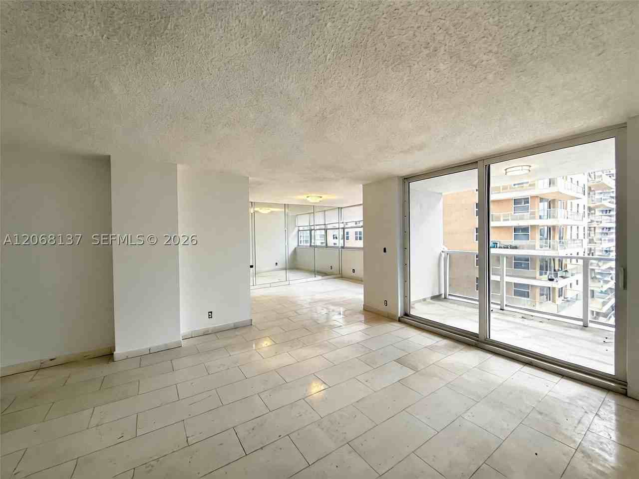1904 S Ocean Dr #1206 - Photo 7 of 23
