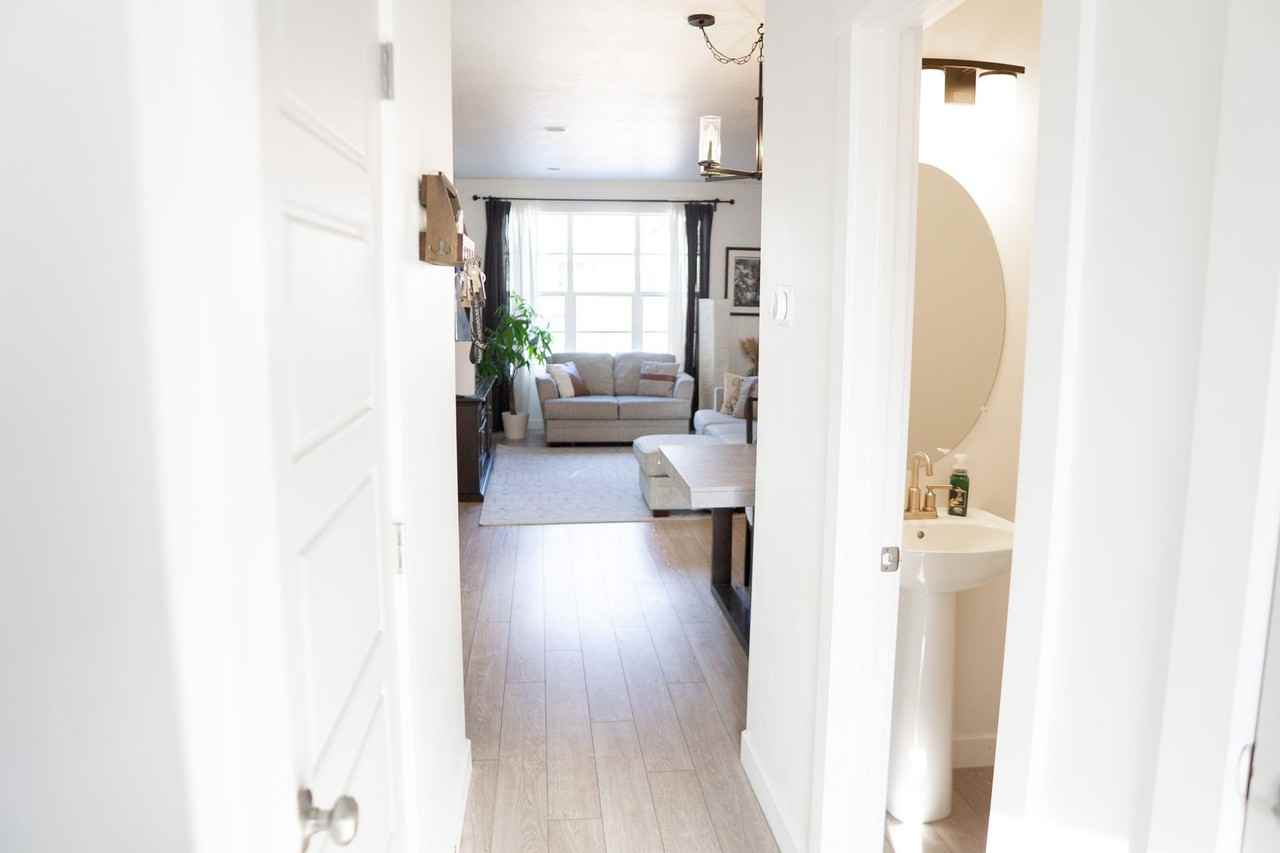406 W 3075 N - Photo 5 of 21