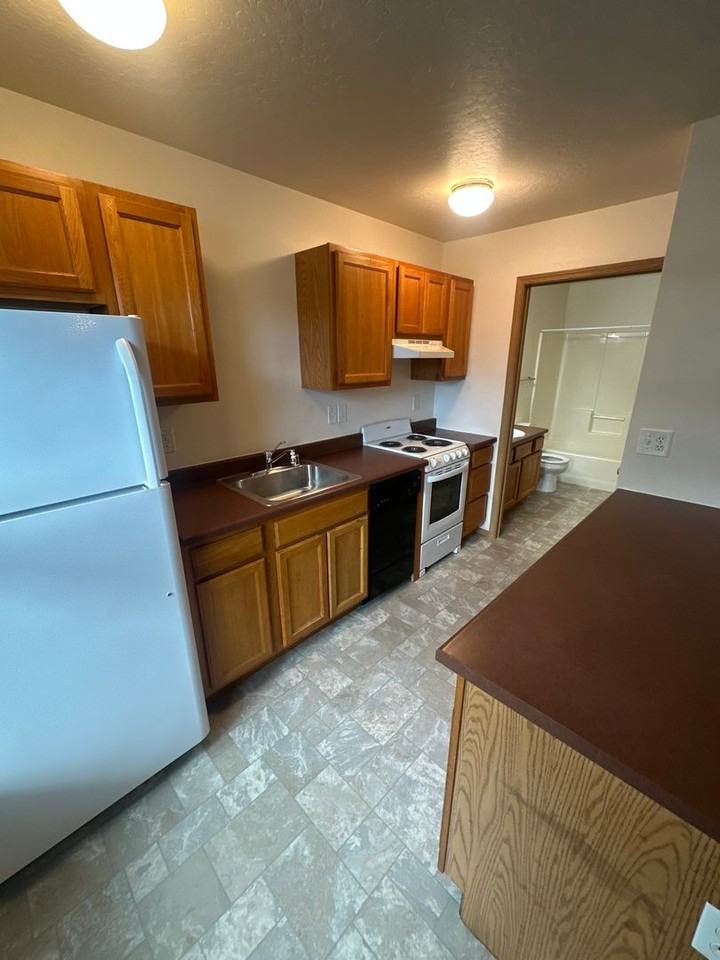 1101 N Russell St #105 - Photo 5 of 7