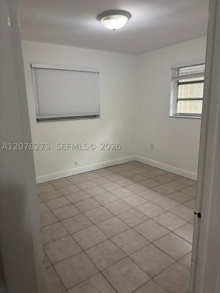 3445 Nw 2nd Ter #3445 - Photo 4 of 12