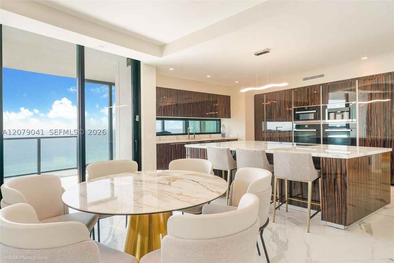 18555 Collins Ave #1901 - Photo 4 of 19